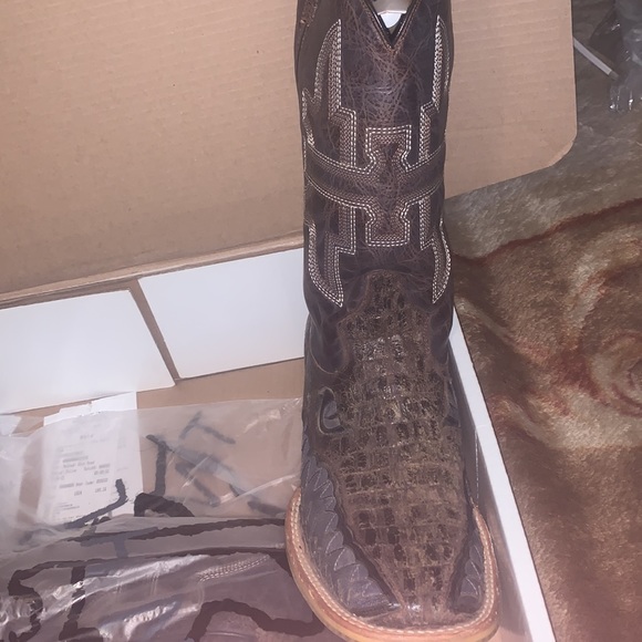 Tin haul boots worn once at At a wedding main image 4